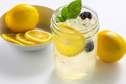 sparkling fresh lemonade with blackberries